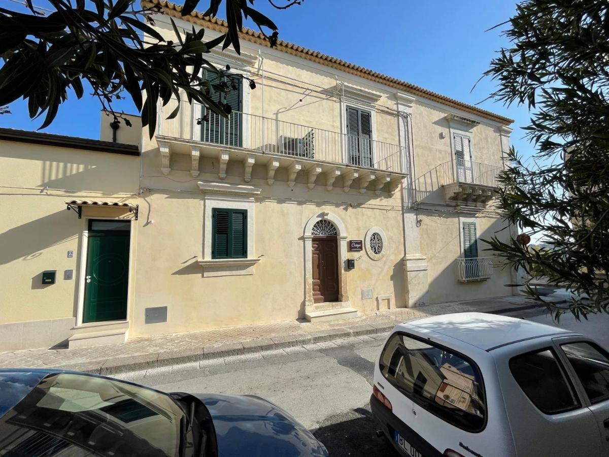 Casa Crispi Hotel Noto Exterior photo