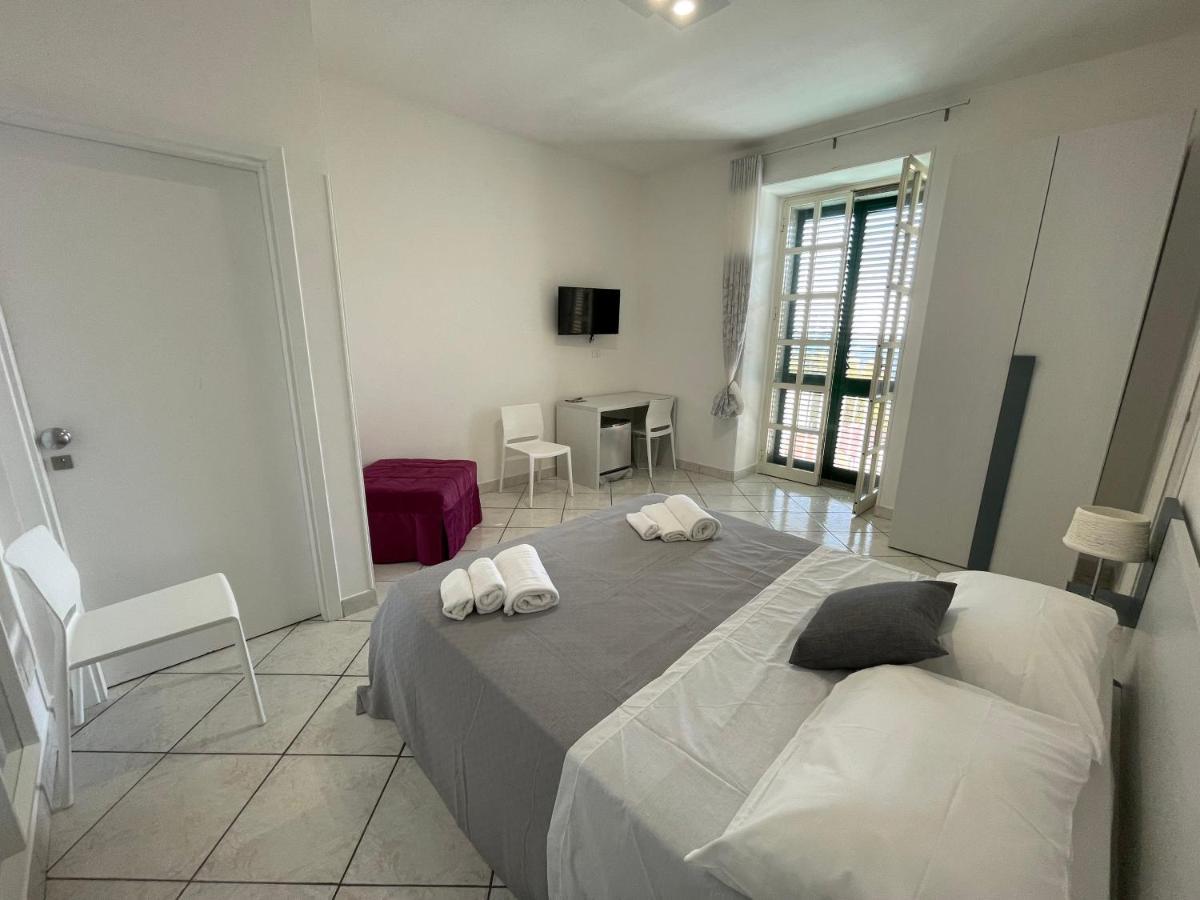 Casa Crispi Hotel Noto Exterior photo